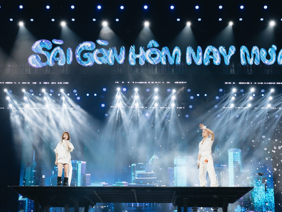 Từ sự đầu tư bài bản Pop-up Experience cho đến các hoạt động tương tác với người hâm mộ tạo nên một diện mạo mới, đánh dấu bước tiến tích cực trong đời sống văn hóa thần tượng Việt. (Ảnh: CTV/Vietnam+)