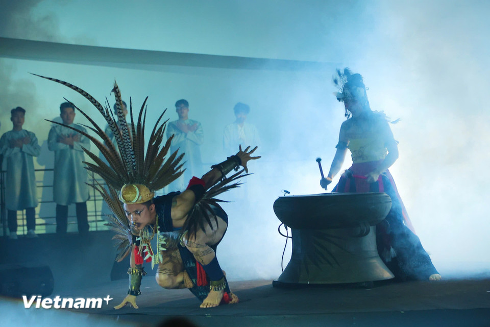 Thông qua chuỗi tác phẩm kết hợp âm nhạc, múa và trình diễn thị giác, sự kiện khẳng định vai trò của bảo tàng như một thiết chế sáng tạo, nơi lưu giữ quá khứ đồng thời sản sinh giá trị văn hóa mới. (Ảnh: PV/Vietnam+)