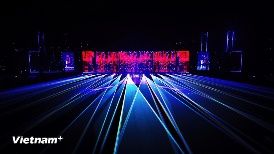 Không chỉ gây choáng ngợp bằng công nghệ và quy mô sân khấu, Y Concert còn được kỳ vọng chinh phục khán giả bằng nội dung chương trình được xây dựng công phu và có chiều sâu. (Ảnh: CTV/Vietnam+)