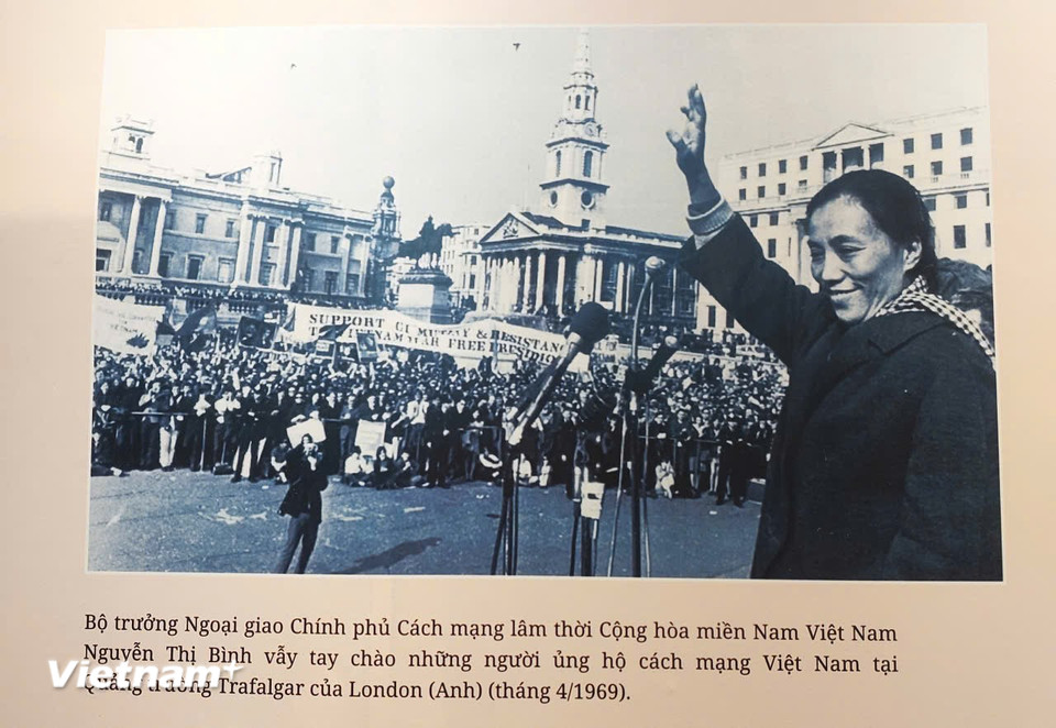 Triển lãm có nhiều tư liệu, hiện vật, hình ảnh quý giá lần đầu tiên được công bố. (Ảnh: Minh Thu/Vietnam+)