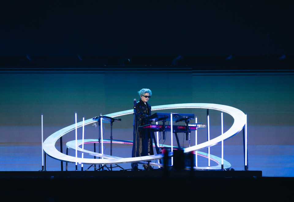 Mỗi nghệ sỹ mang đến một set diễn kéo dài 50 phút gồm những bản hit được lòng khán giả. (Ảnh: CTV/Vietnam+)