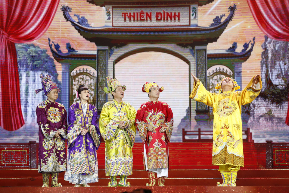 Chương trình "Gặp nhau cuối năm–Táo quân 2025" với sự trở lại của những gương mặt nghệ sỹ quen thuộc tiếp tục là món ăn tinh thần hấp dẫn, đáng chờ đợi đối với khán giả truyền hình trong dịp Tết Nguyên đán Ất Tỵ. (Ảnh: CTV/Vietnam+)