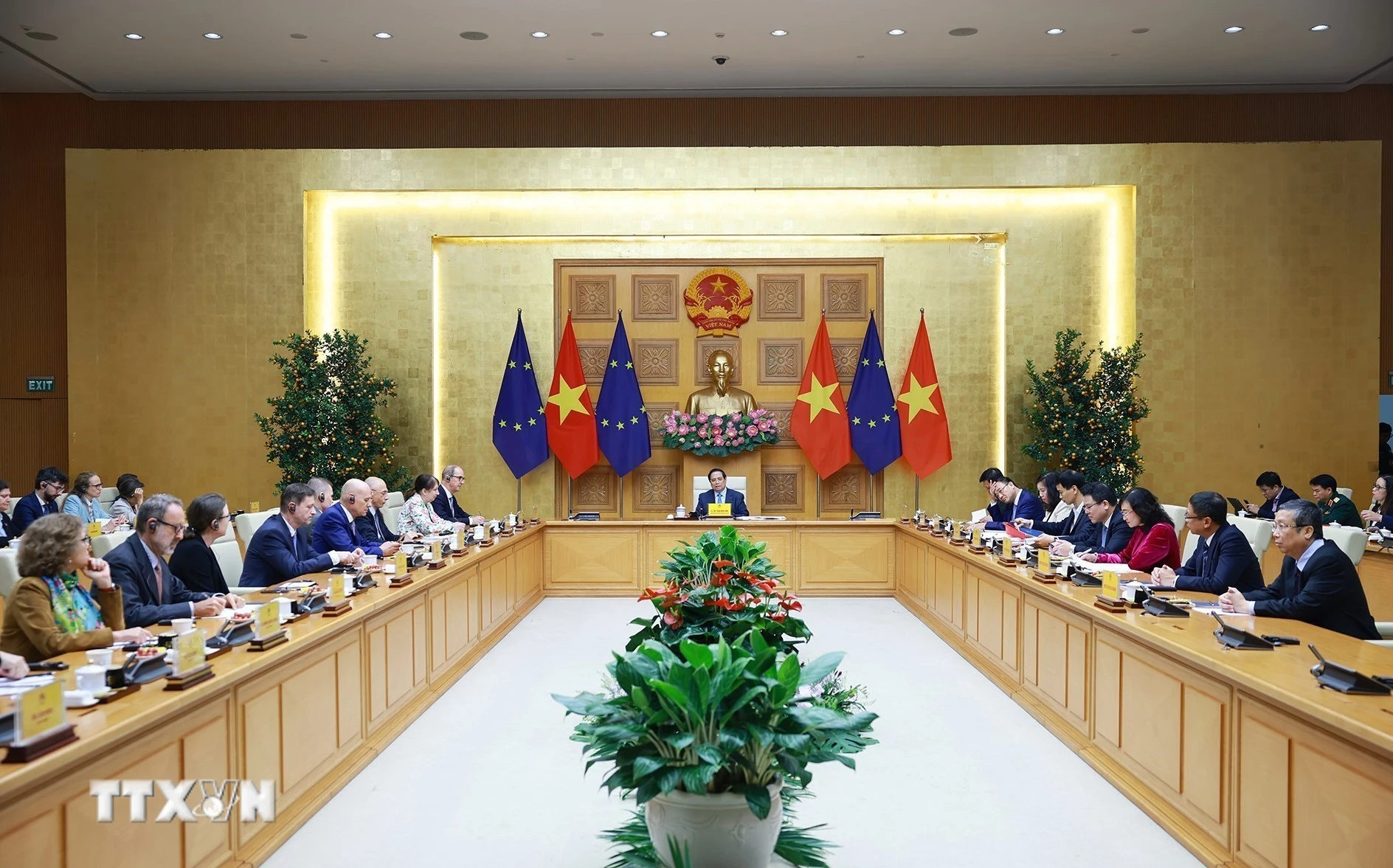 Thủ tướng Phạm Minh Chính tiếp Đại diện Phái đoàn EU và Đại sứ các nước thành viên