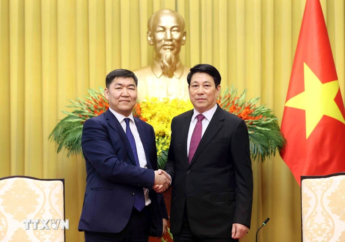 Chủ tịch nước Võ Văn Thưởng tiếp Chánh án Tòa án Tối cao Mông Cổ