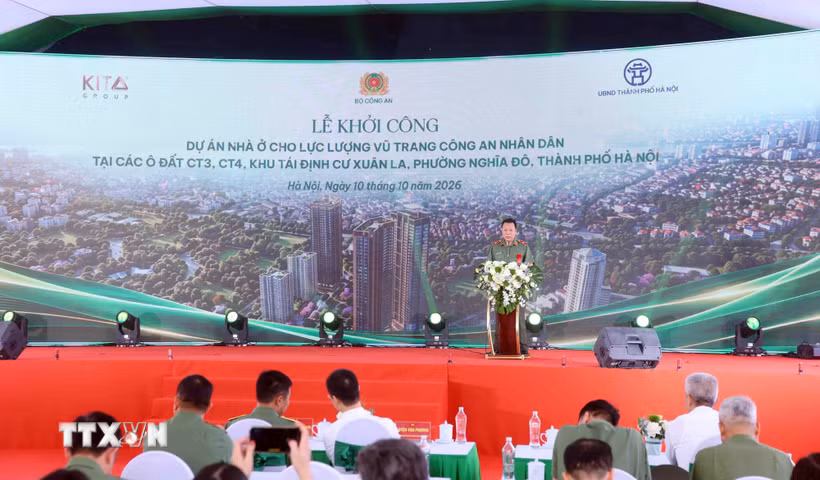 Lễ khởi công dự án nhà ở cho lực lượng vũ trang Công an nhân dân tại các ô đất CT3, CT4, Khu tái định cư Xuân La, phường Nghĩa Đô, thành phố Hà Nội. (Ảnh: Phạm Kiên/TTXVN)