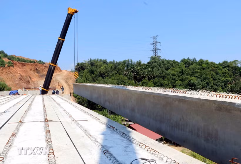 Tuyến Chợ Mới-Bắc Kạn đang được đẩy nhanh thi công. (Ảnh: Trần Trang/TTXVN)