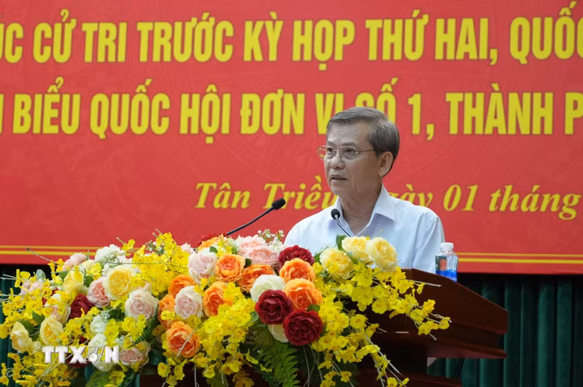 Đồng chí Lê Minh Trí, Ủy viên Bộ Chính trị, Bí thư Trung ương Đảng, Trưởng ban Nội chính Trung ương, phát biểu tại buổi tiếp xúc cử tri. (Ảnh: Công Phong/TTXVN)