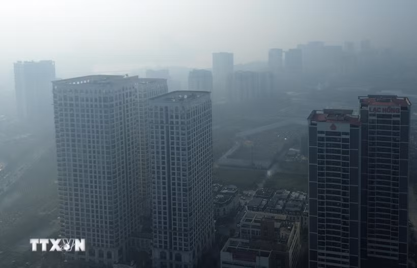 Hà Nội quyết liệt thực hiện nhiều biện pháp để kiểm soát, ứng phó với ô nhiễm không khí. (Ảnh: Phan Phương/TTXVN)