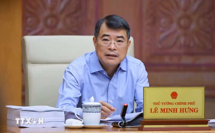 Thủ tướng Lê Minh Hưng chủ trì họp về dự án Luật sửa đổi, bổ sung một số điều của Luật Đất đai; Luật Nhà ở và Luật Kinh doanh bất động sản. (Ảnh: Dương Giang/TTXVN)