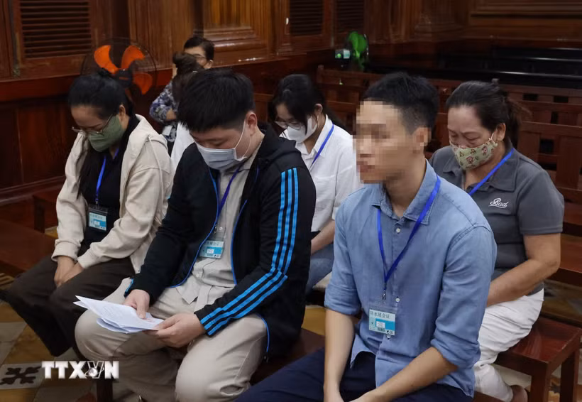 Các bị cáo tại phiên tòa. (Ảnh: Hồng Đạt/TTXVN)