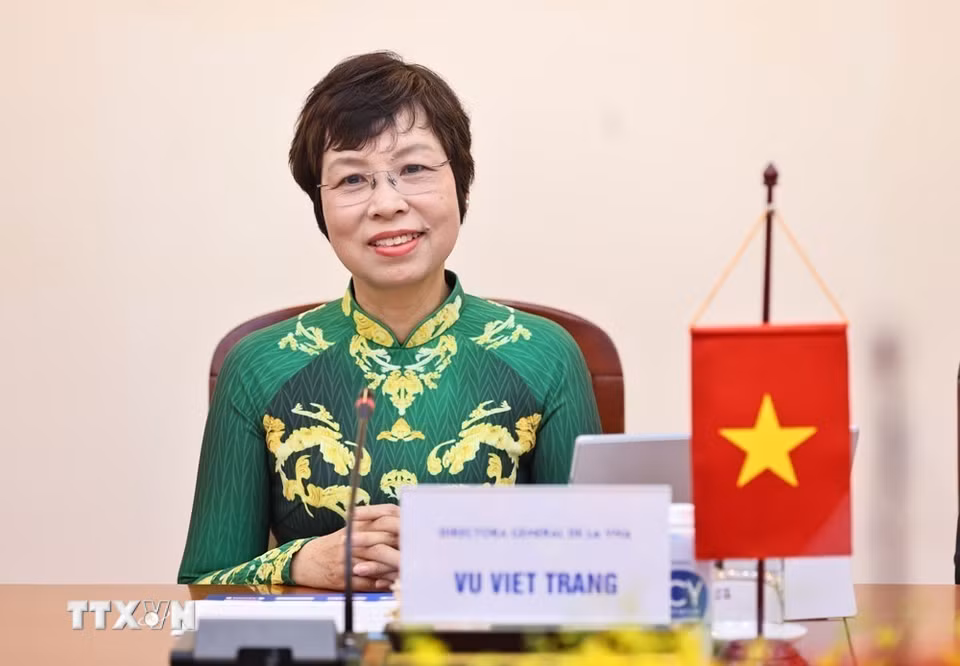 Tổng giám đốc TTXVN Vũ Việt Trang phát biểu tại cuộc hội đàm với Chủ tịch Prensa Latina Jorge Leganõa Alonso. (Ảnh: Minh Đức/TTXVN)