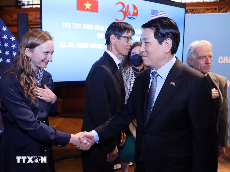 Chủ tịch nước Lương Cường gặp gỡ những người bạn, nhân dân tiến bộ Hoa Kỳ. (Ảnh: Lâm Khánh/TTXVN)