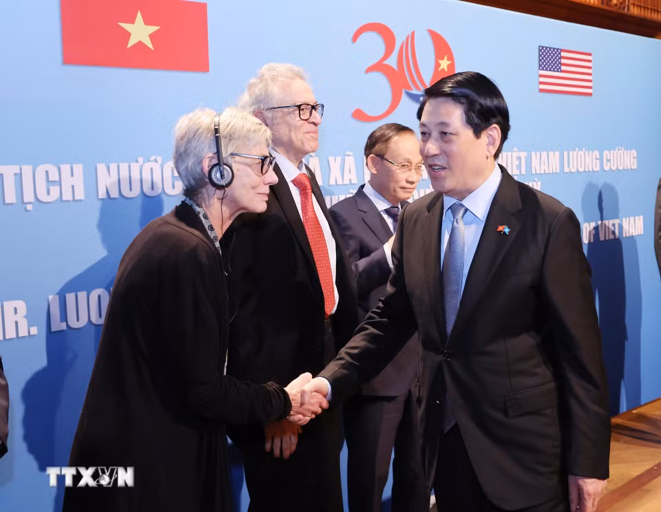 Chủ tịch nước Lương Cường gặp gỡ những người bạn, nhân dân tiến bộ Hoa Kỳ. (Ảnh: Lâm Khánh/TTXVN)