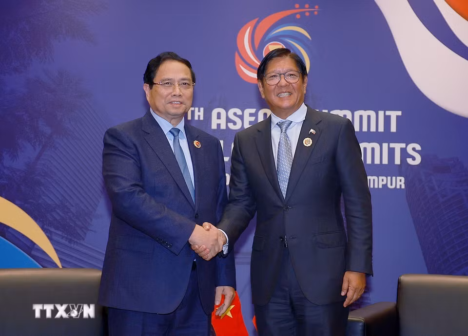 Thủ tướng Phạm Minh Chính gặp Tổng thống Philippines Ferdinand Romualdez Marcos Jr.. (Ảnh: Dương Giang/TTXVN)