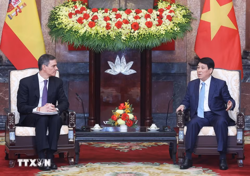 Chủ tịch nước Lương Cường tiếp Thủ tướng Tây Ban Nha Pedro Sánchez. (Ảnh: Lâm Khánh/TTXVN)