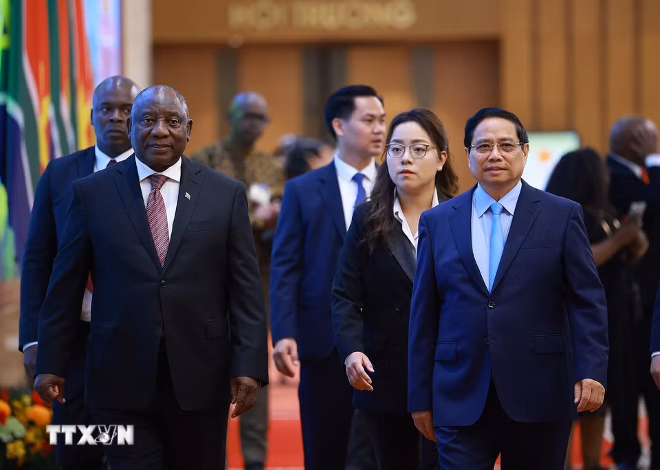 Thủ tướng Phạm Minh Chính hội kiến Tổng thống Cộng hòa Nam Phi Matamela Cyril Ramaphosa. (Ảnh: Dương Giang/TTXVN)