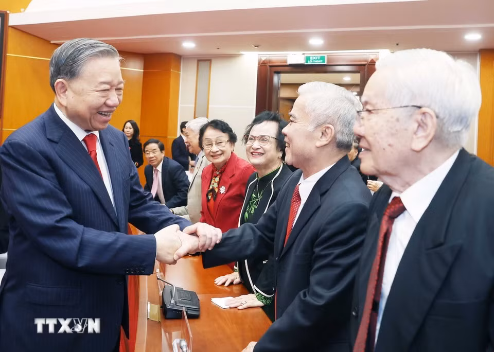 Tổng Bí thư Tô Lâm với các đại biểu. (Ảnh: Thống Nhất/TTXVN)