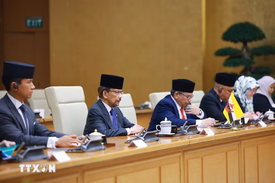 Quốc vương Brunei Darussalam Haji Hassanal Bolkiah phát biểu tại cuộc hội kiến Thủ tướng Phạm Minh Chính. (Ảnh: Dương Giang/TTXVN)
