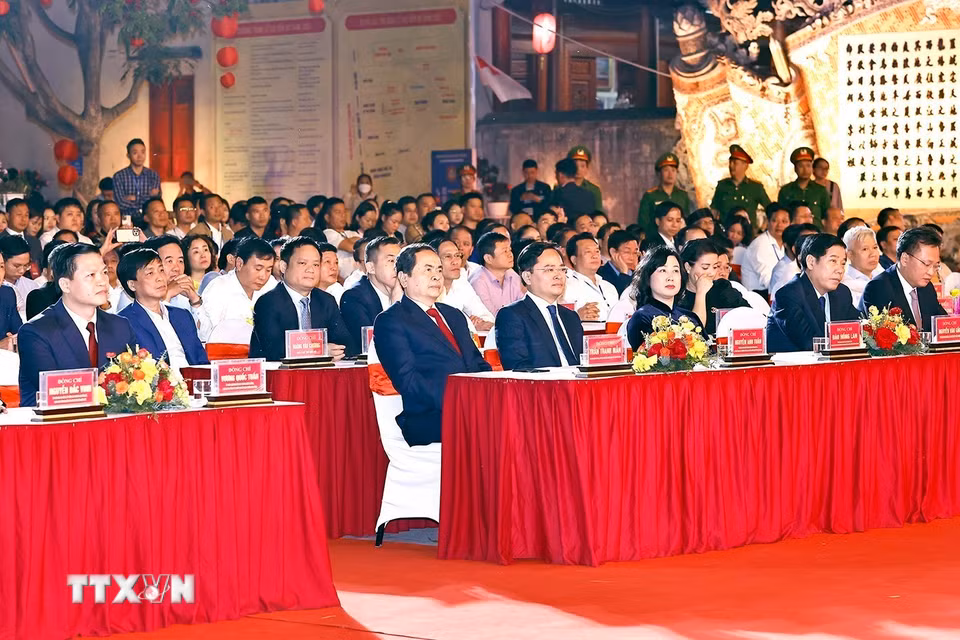 Chủ tịch Quốc hội Trần Thanh Mẫn và đại biểu dự Lễ kỷ niệm. (Ảnh: Doãn Tấn/TTXVN)