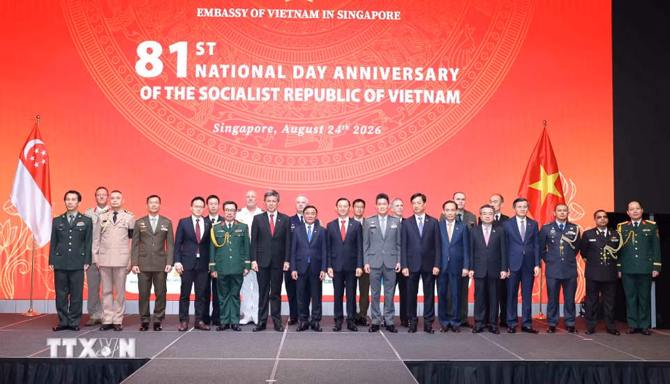 Thường trực Ban Bí thư Trần Cẩm Tú cùng các đại biểu dự Lễ kỷ niệm. (Ảnh: Phương Hoa/TTXVN)
