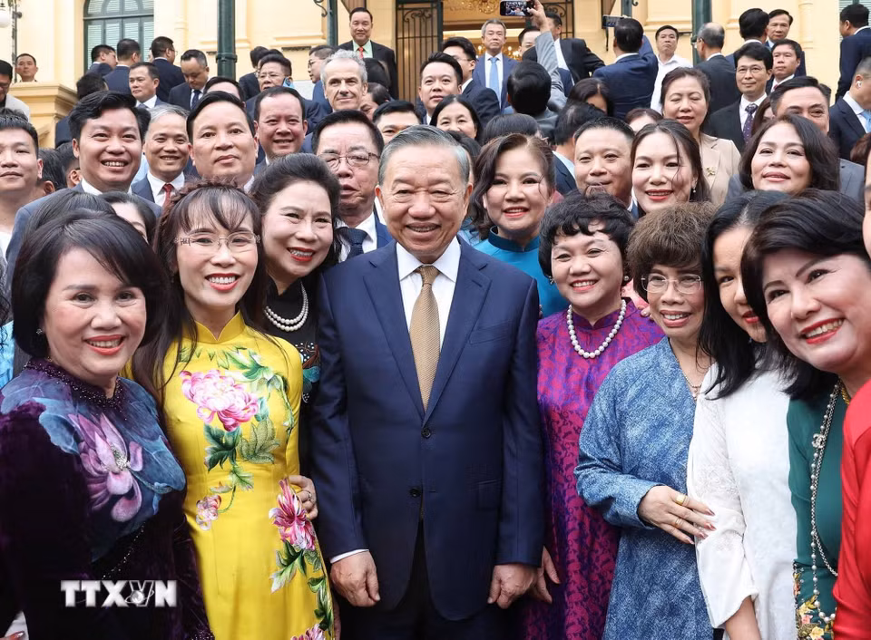 Tổng Bí thư, Chủ tịch nước Tô Lâm và các đại biểu tham dự. (Ảnh: Thống Nhất/TTXVN)