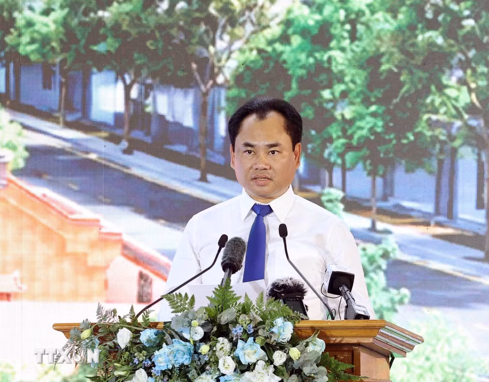 Ông Trịnh Việt Hùng, Ủy viên Trung ương Đảng, Bộ trưởng Bộ Tài nguyên và Môi trường phát biểu. (Ảnh: Thống Nhất/TTXVN)