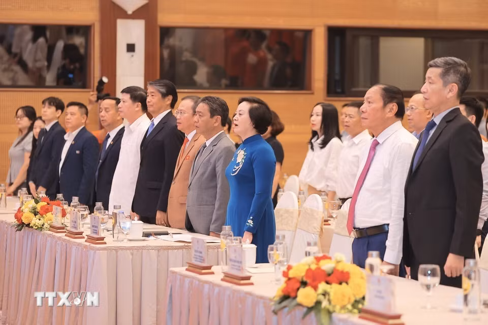 Đại biểu tham dự lễ xuất quân. (Ảnh: Minh Quyết/TTXVN)