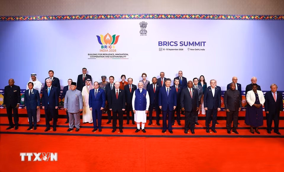 Thủ tướng Lê Minh Hưng cùng các Trưởng đoàn tham dự Hội nghị thượng đỉnh BRICS lần thứ 18 tại Ấn Độ. (Ảnh: Dương Giang/TTXVN)