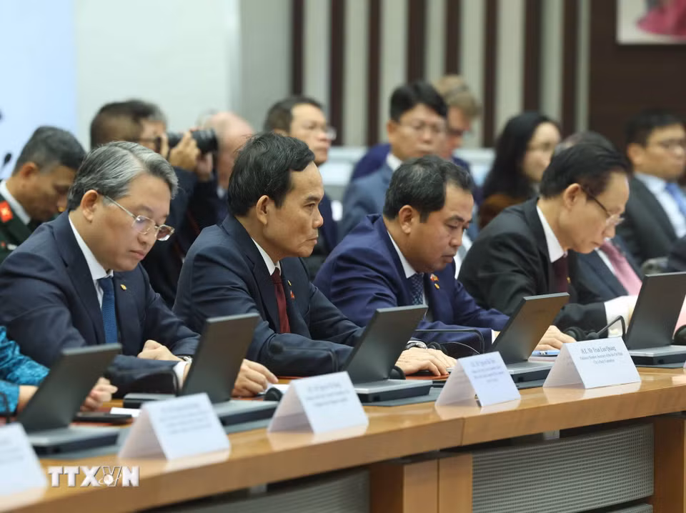 Đại biểu đoàn cấp cao Việt Nam tham dự sự kiện. (Ảnh: Thống Nhất/TTXVN)