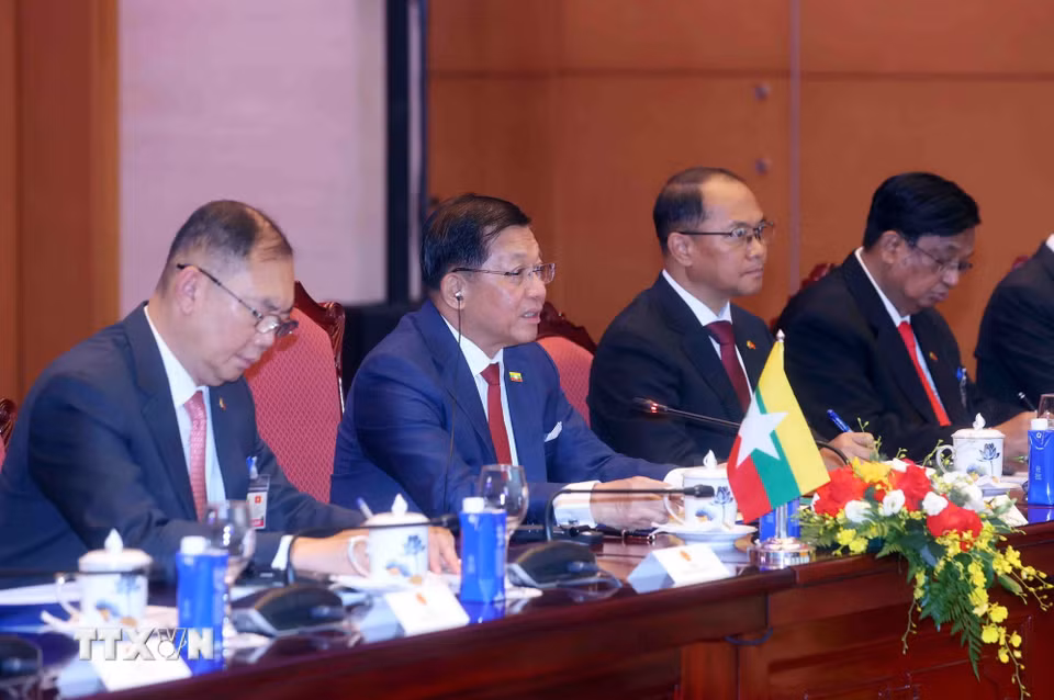 Tổng thống Min Aung Hlaing và thành viên đoàn Myanmar tại cuộc hội đàm với Tổng Bí thư, Chủ tịch nước Tô Lâm. (Ảnh: Phạm Kiên/TTXVN)