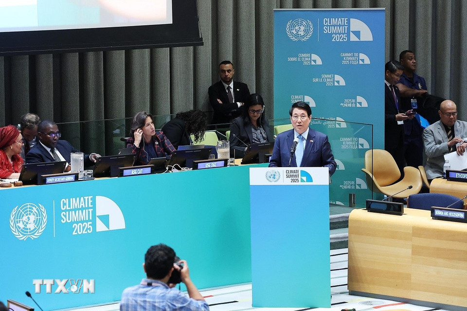 Chủ tịch nước Lương Cường phát biểu tại sự kiện cấp cao toàn cầu đặc biệt về Hành động khí hậu. (Ảnh: Lâm Khánh/TTXVN)