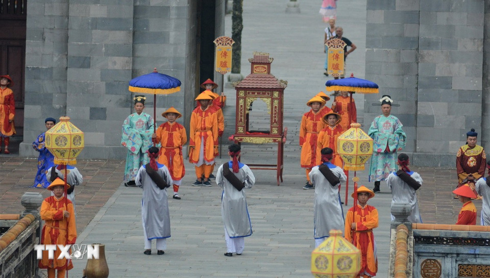 Lễ tuyên dương được tổ chức dưới hình thức một lễ hội văn hóa, gắn kết với Lễ Truyền lô. (Ảnh: Văn Dũng/TTXVN)