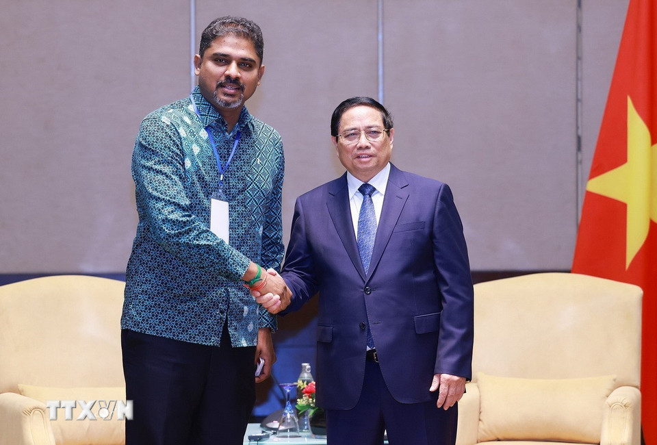 Thủ tướng Phạm Minh Chính tiếp Chủ tịch Phòng Thương mại và Công nghiệp Ấn Độ Kuala Lumpur và Selangor Nivas Ragavan. (Ảnh: Dương Giang/TTXVN)