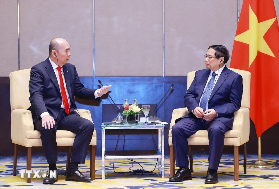 Thủ tướng Phạm Minh Chính tiếp Chủ tịch Hiệp hội Thương mại và Công nghiệp Hoa kiều tại Malaysia Datuk Ng Yih Pyng. (Ảnh: Dương Giang/TTXVN)