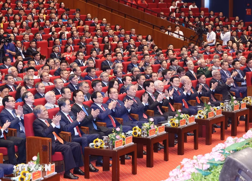 Tổng Bí thư Tô Lâm cùng các lãnh đạo, nguyên lãnh đạo Đảng, Nhà nước dự Đại hội. (Ảnh: Thống Nhất/TTXVN)