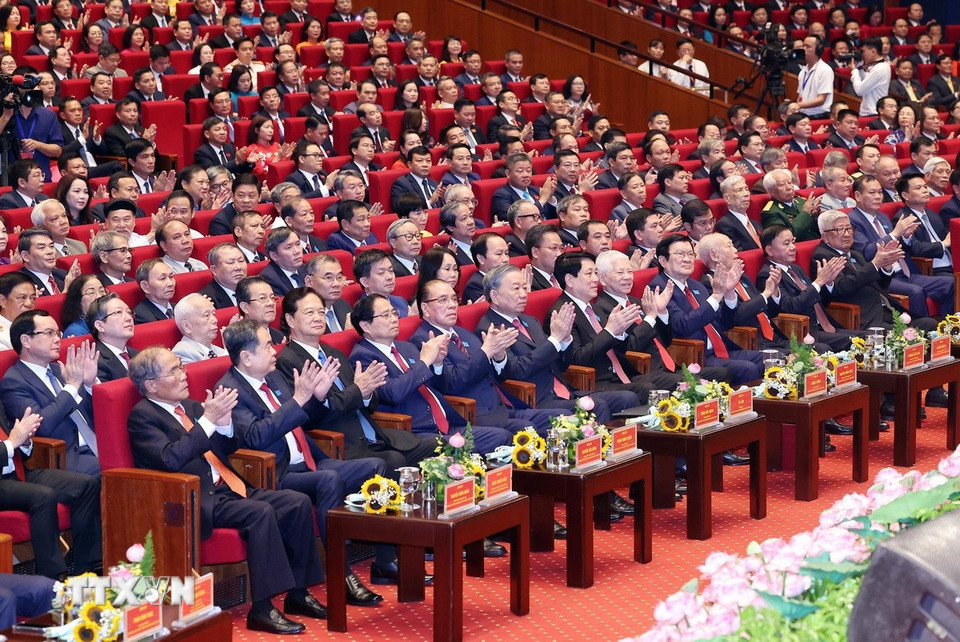 Tổng Bí thư Tô Lâm cùng các lãnh đạo, nguyên lãnh đạo Đảng, Nhà nước dự Đại hội. (Ảnh: Thống Nhất/TTXVN)