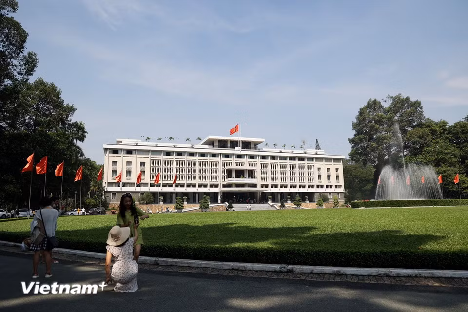 Dinh Độc Lập là 1 trong 10 Di tích quốc gia đặc biệt đầu tiên của cả nước từ năm 2009. (Ảnh: Hồng Đạt/Vietnam+)