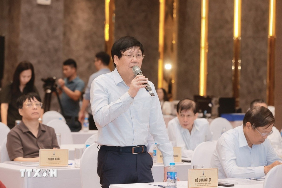 Nhà báo Hồ Quang Lợi, thành viên Hội đồng chung khảo Giải báo chí quốc gia lần thứ 19, phát biểu. (Ảnh: Minh Quyết/TTXVN)