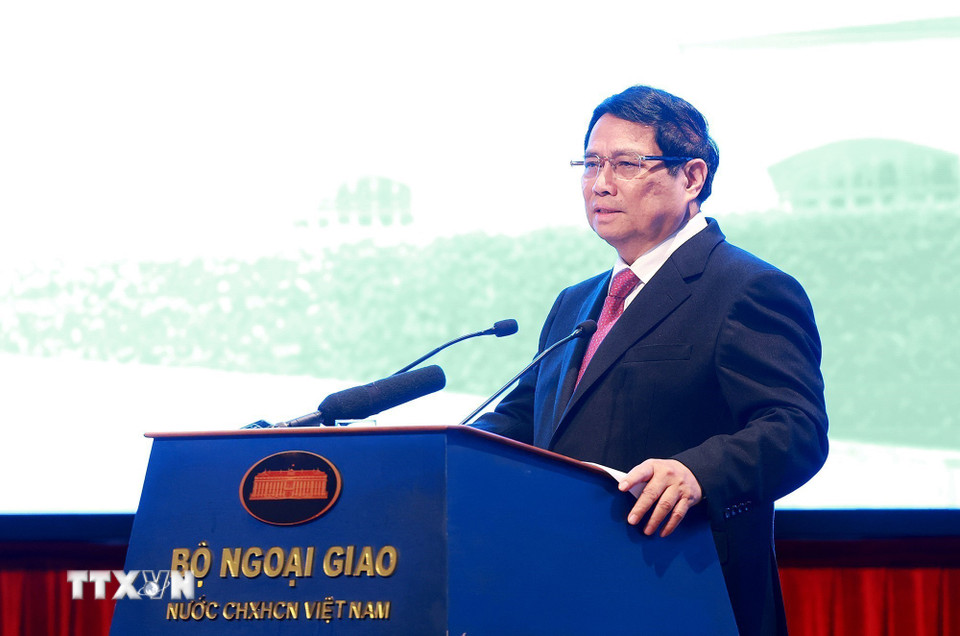 Thủ tướng Phạm Minh Chính phát biểu chỉ đạo Hội nghị tổng triển khai nhiệm vụ ngành ngoại giao. (Ảnh: Dương Giang/TTXVN)