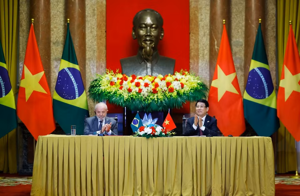 Chủ tịch nước Lương Cường và Tổng thống Cộng hòa Liên bang Brazil Luiz Inácio Lula da Silva gặp gỡ phóng viên các cơ quan thông tấn, báo chí. (Ảnh: Lâm Khánh/TTXVN)