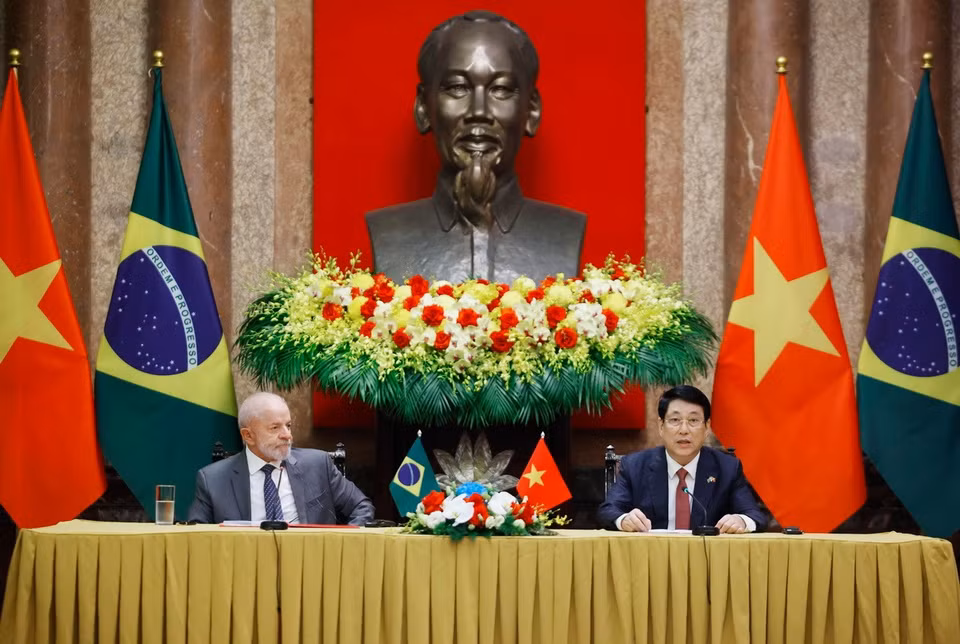 Chủ tịch nước Lương Cường và Tổng thống Cộng hòa Liên bang Brazil Luiz Inácio Lula da Silva gặp gỡ phóng viên các cơ quan thông tấn, báo chí. (Ảnh: Lâm Khánh/TTXVN)