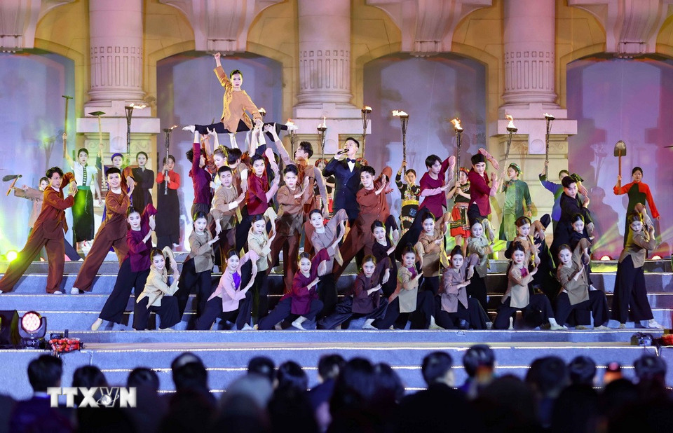 Một tiết mục nghệ thuật trong chương trình. (Ảnh: Thanh Tùng/TTXVN)