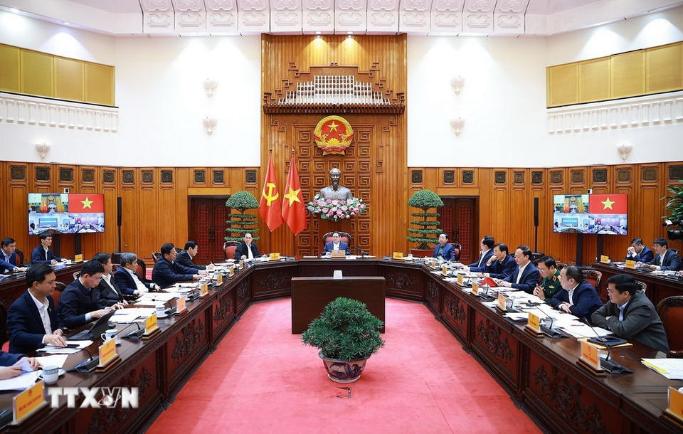 Thủ tướng Phạm Minh Chính chủ trì họp Thường trực Chính phủ về công tác chuẩn bị tổ chức Lễ khởi công, khánh thành, thông xe kỹ thuật các công trình, dự án trọng điểm. (Ảnh: Dương Giang/TTXVN)