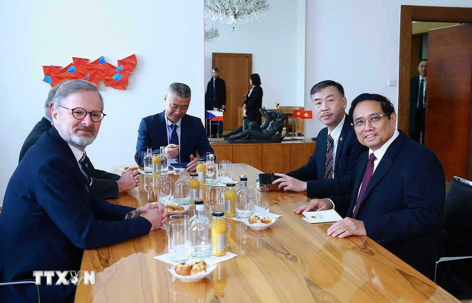 Thủ tướng Phạm Minh Chính hội đàm hẹp với Thủ tướng Cộng hòa Séc Petr Fiala. (Ảnh: Dương Giang/TTXVN)