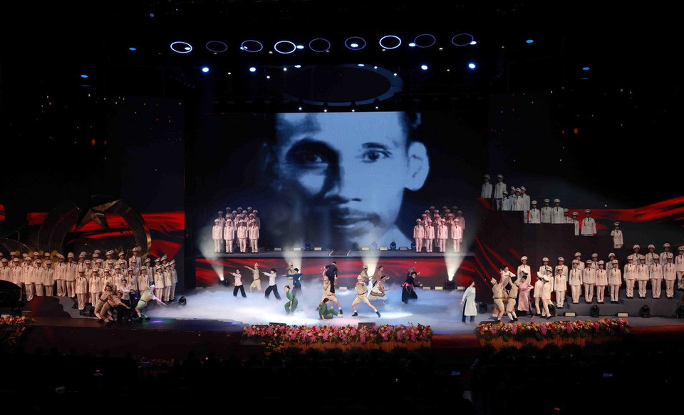 Chương trình biểu diễn nghệ thuật chào mừng buổi lễ. (Ảnh: Phạm Kiên/TTXVN)