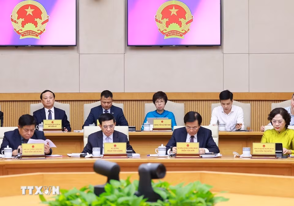 Các thành viên Chính phủ tham dự phiên họp. (Ảnh: Dương Giang/TTXVN)