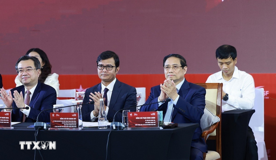 Thủ tướng Phạm Minh Chính dự Phiên đối thoại cấp cao Diễn đàn Kinh tế tư nhân Việt Nam (VPSF) 2025. (Ảnh: Dương Giang/TTXVN)