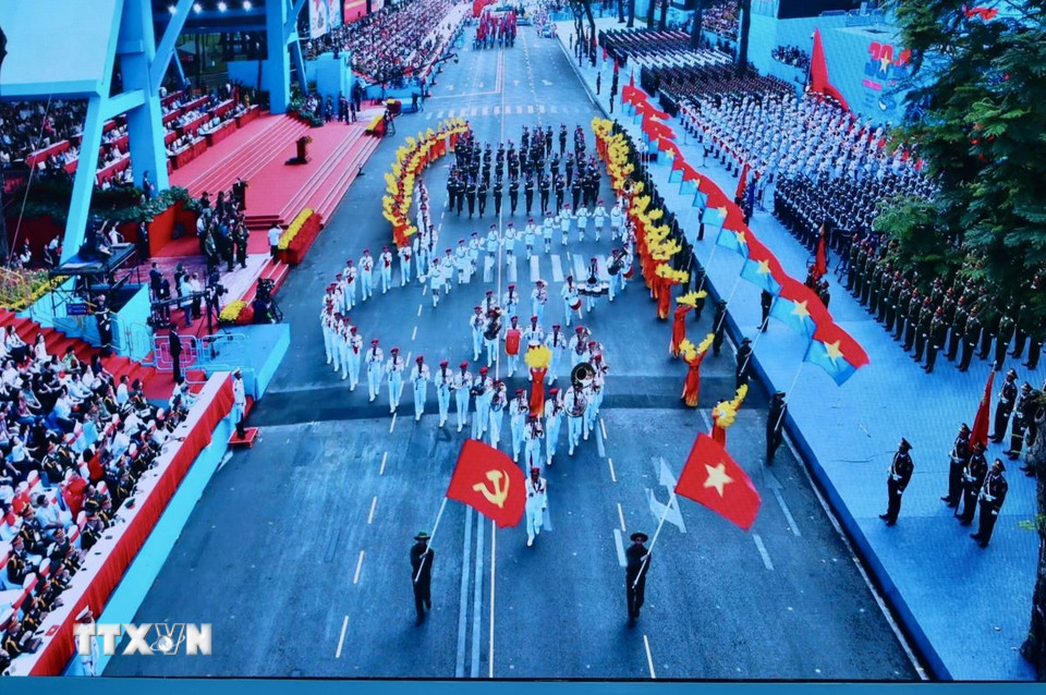 Tổng duyệt lễ diễu binh, diễu hành kỷ niệm 50 năm Ngày Giải phóng miền Nam thống nhất đất nước. (Ảnh: Thanh Vũ/TTXVN)