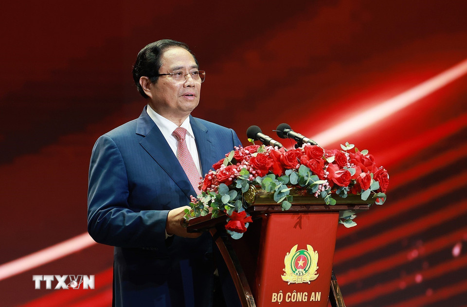 Thủ tướng Phạm Minh Chính phát biểu chỉ đạo và phát động phong trào "Toàn dân bảo vệ Tổ quốc." (Ảnh: Dương Giang/TTXVN)