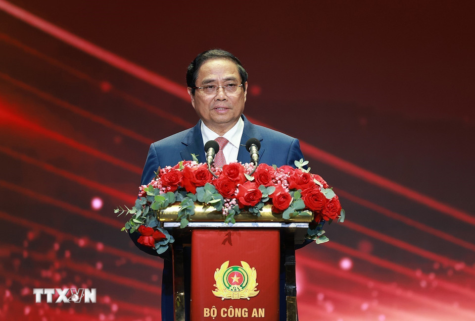 Thủ tướng Phạm Minh Chính phát biểu chỉ đạo và phát động phong trào "Toàn dân bảo vệ Tổ quốc." (Ảnh: Dương Giang/TTXVN)